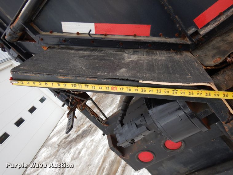 image for item IA9353 1999 Trinity live bottom trailer