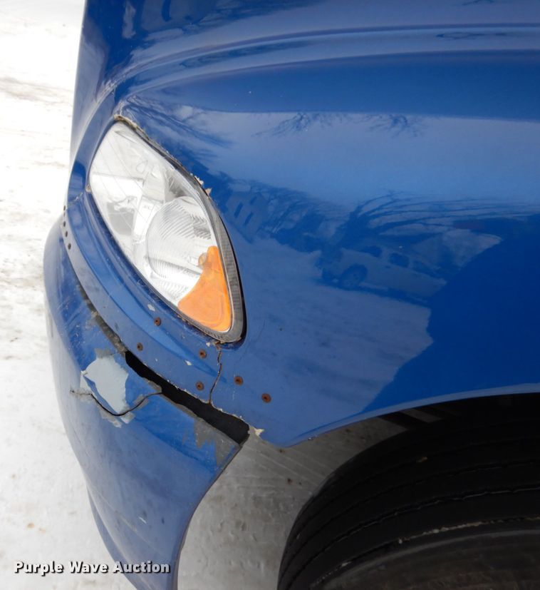 image for item IA9354 2002 Mack CX613  semi truck