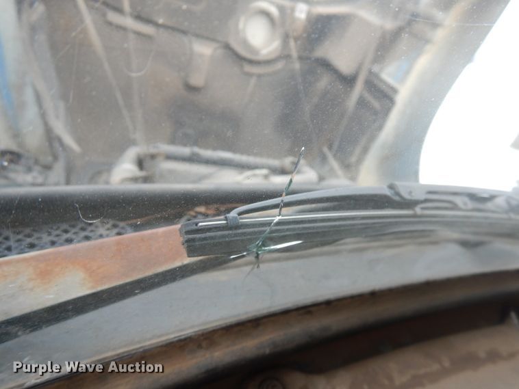 image for item IA9354 2002 Mack CX613  semi truck