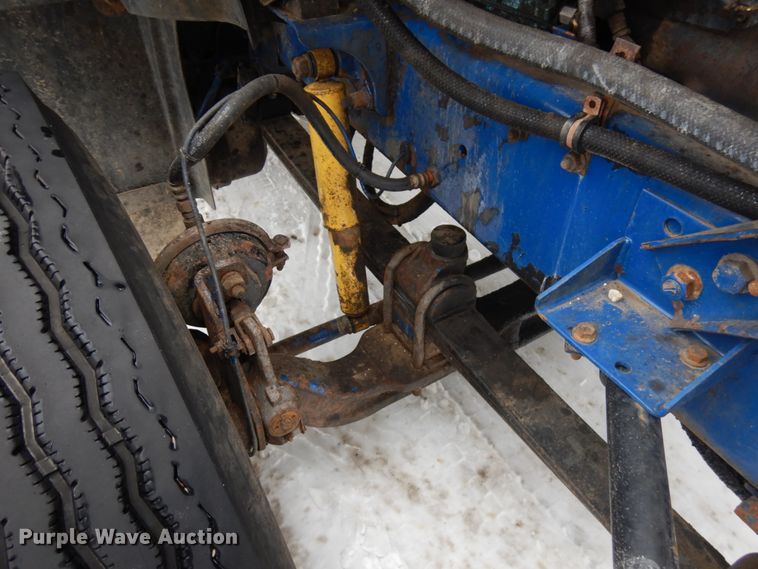 image for item IA9354 2002 Mack CX613  semi truck