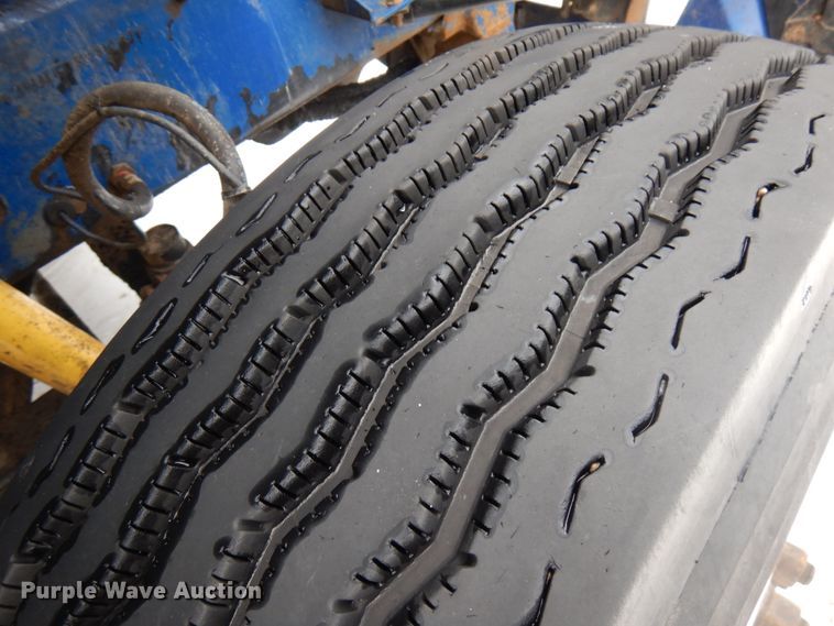 image for item IA9354 2002 Mack CX613  semi truck