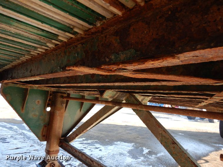 image for item IA9366 1999 Wilkens 45108CC walking floor trailer