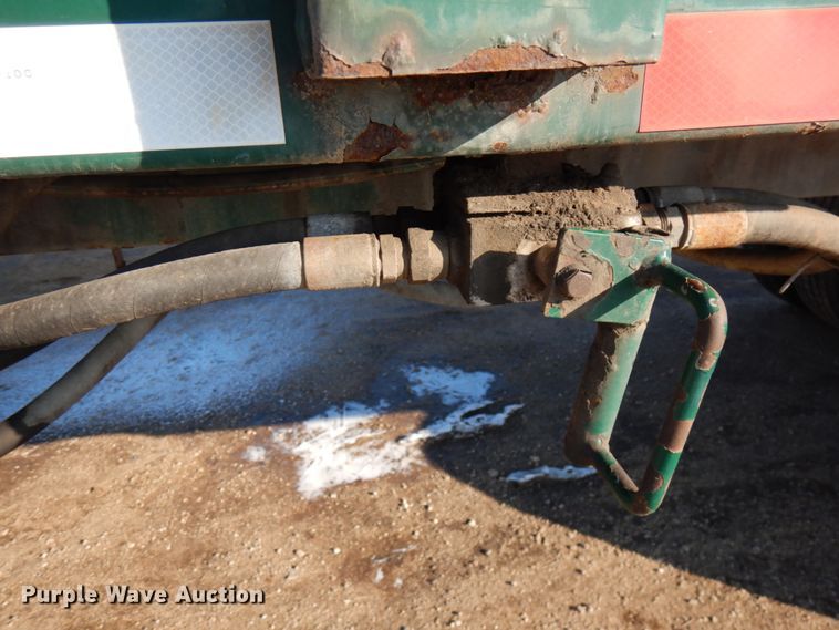 image for item IA9366 1999 Wilkens 45108CC walking floor trailer