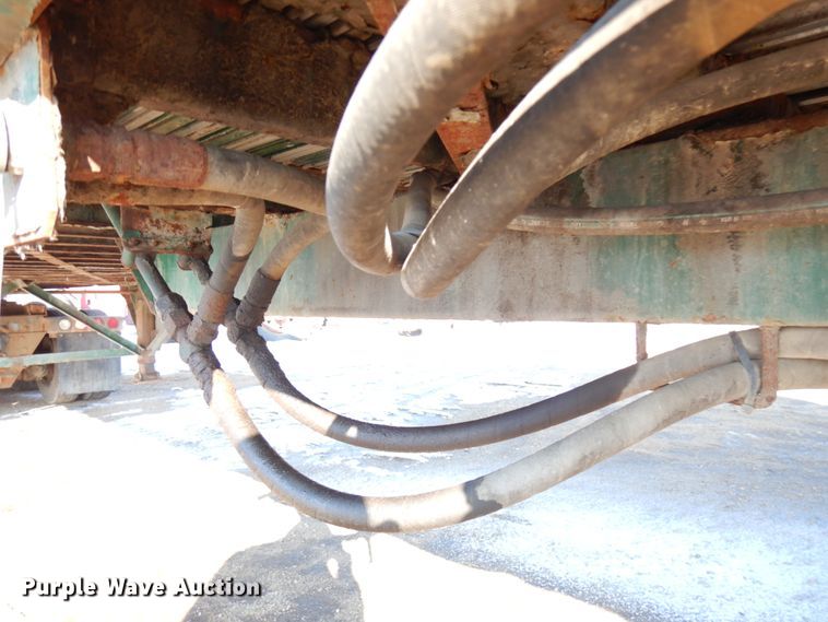 image for item IA9366 1999 Wilkens 45108CC walking floor trailer