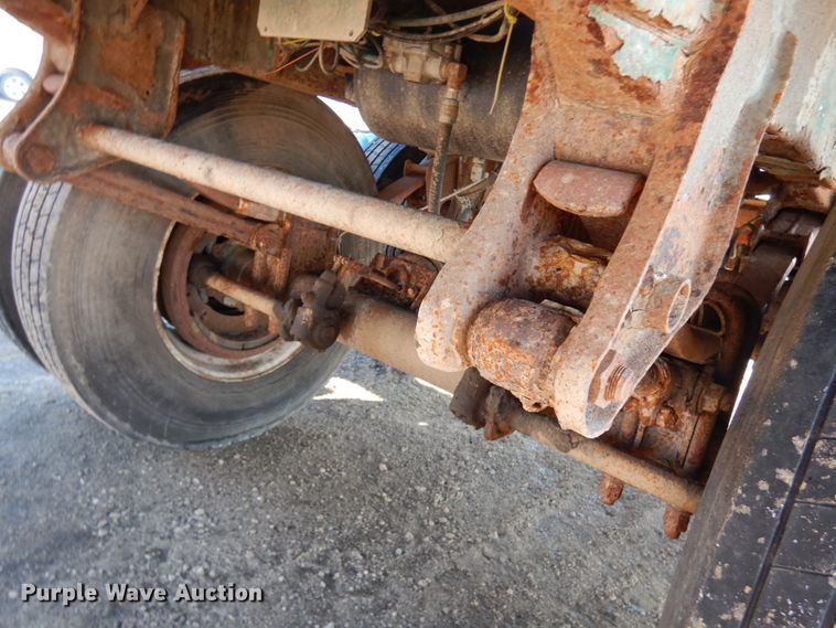 image for item IA9366 1999 Wilkens 45108CC walking floor trailer