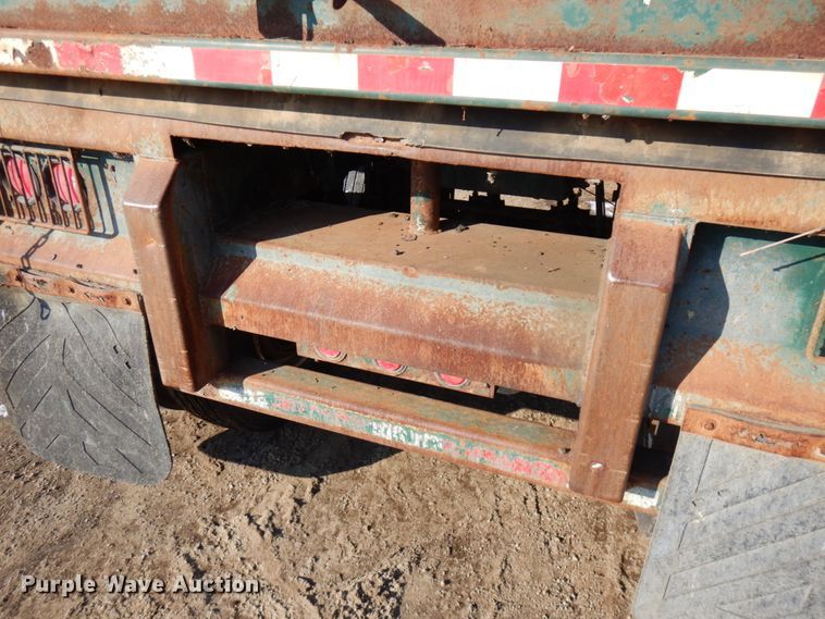 image for item IA9366 1999 Wilkens 45108CC walking floor trailer