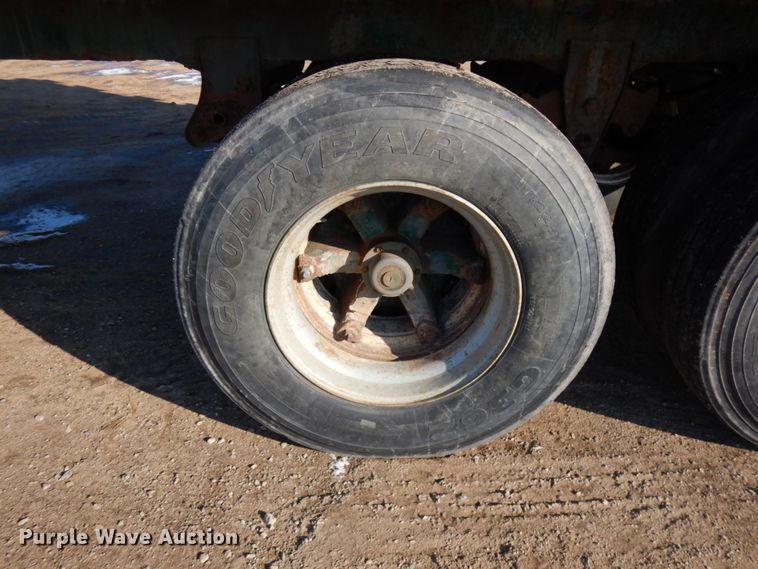 image for item IA9366 1999 Wilkens 45108CC walking floor trailer