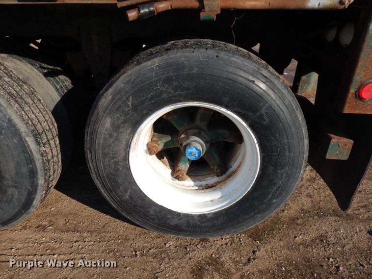 image for item IA9366 1999 Wilkens 45108CC walking floor trailer