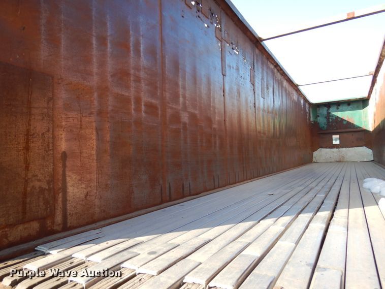 image for item IA9366 1999 Wilkens 45108CC walking floor trailer