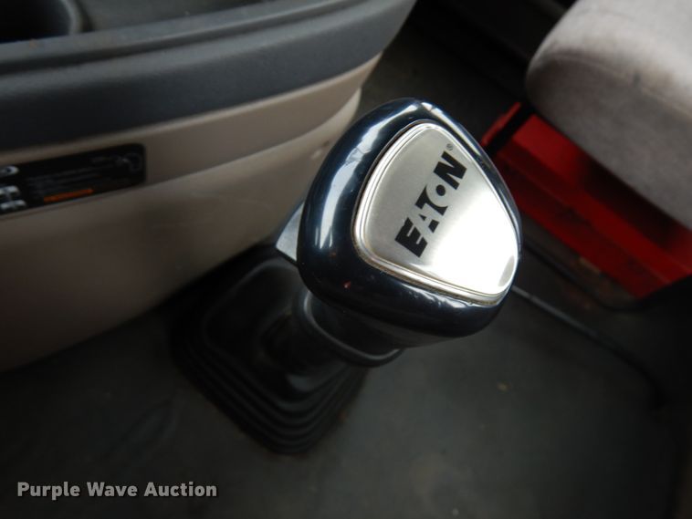 image for item IA9367 2013 Freightliner Cascadia  semi truck