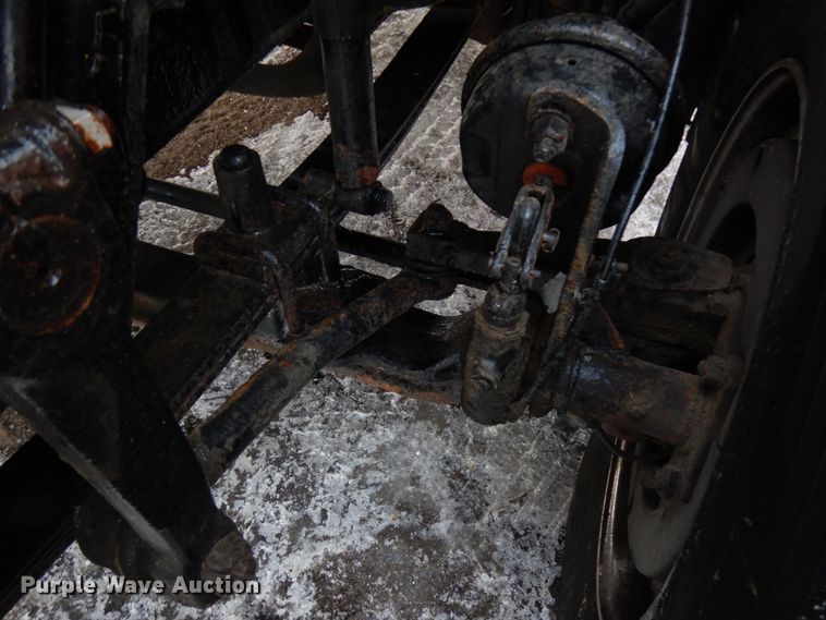 image for item IA9367 2013 Freightliner Cascadia  semi truck