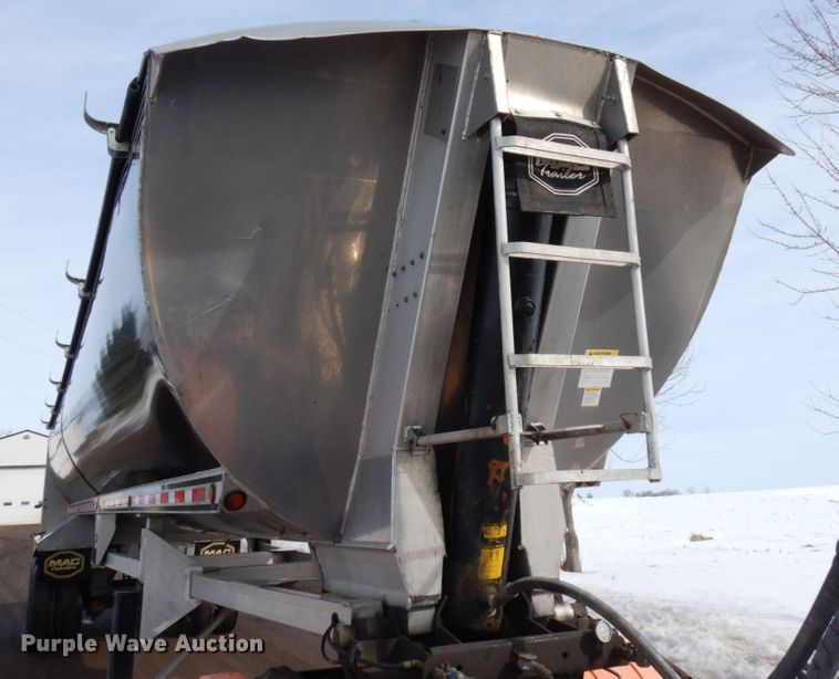 image for item IA9378 2010 Mac Trailers end dump trailer