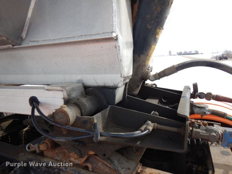 image for item IA9378 2010 Mac Trailers end dump trailer