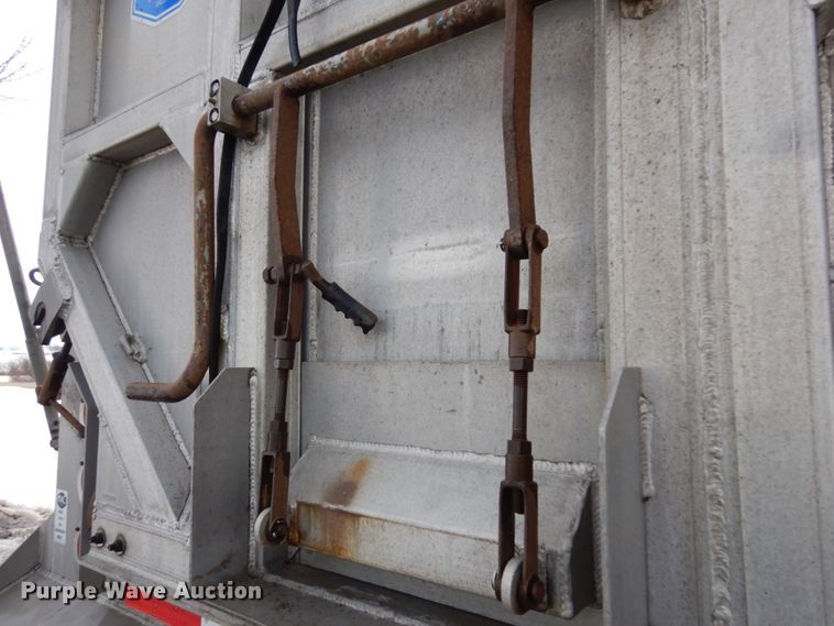 image for item IA9378 2010 Mac Trailers end dump trailer