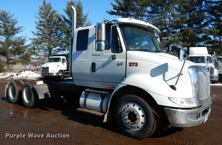 image for item IA9412 2007 International 8600  semi truck