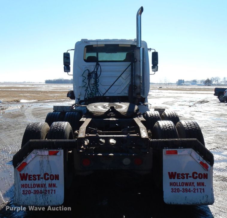 image for item IA9412 2007 International 8600  semi truck