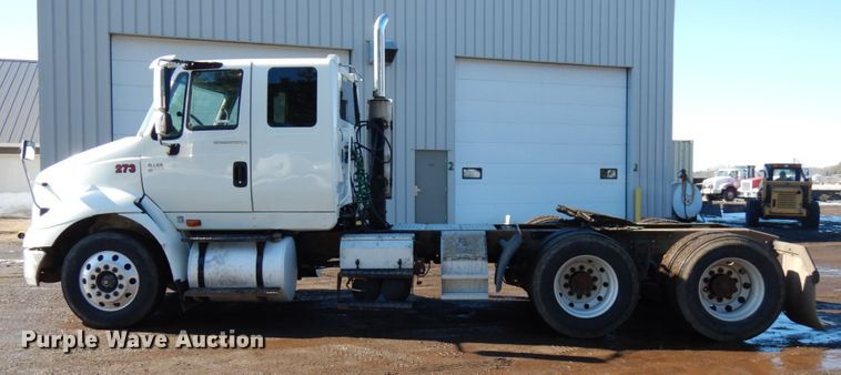 image for item IA9412 2007 International 8600  semi truck