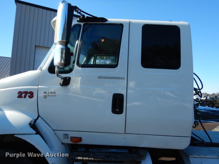 image for item IA9412 2007 International 8600  semi truck