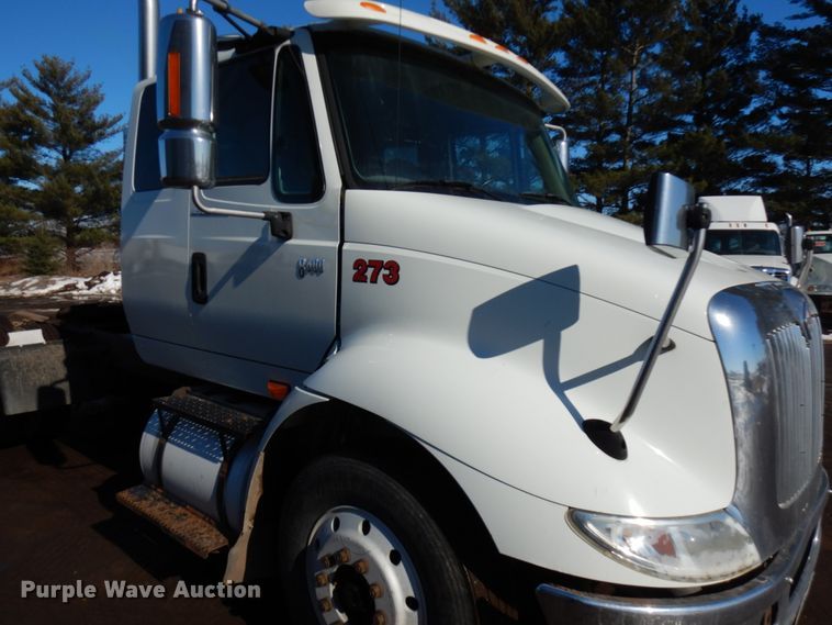 image for item IA9412 2007 International 8600  semi truck