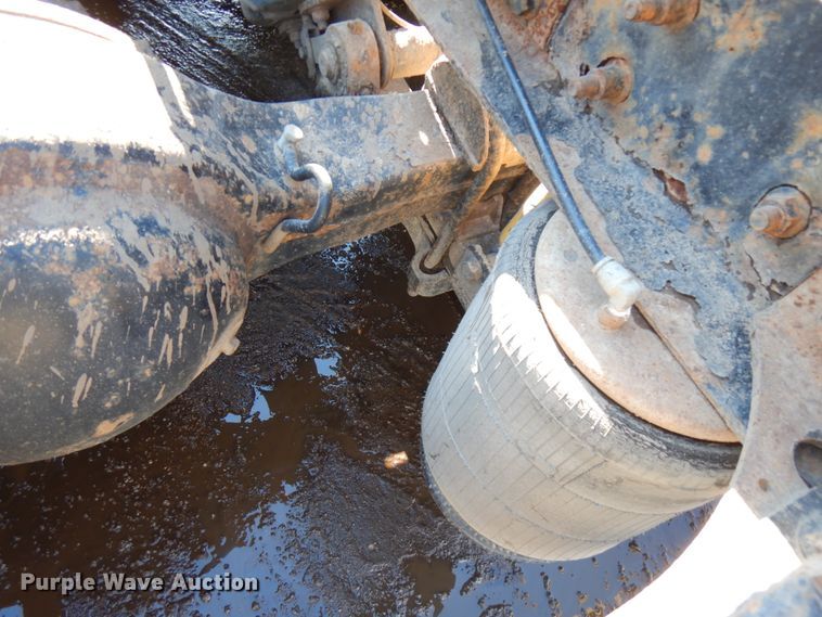 image for item IA9412 2007 International 8600  semi truck