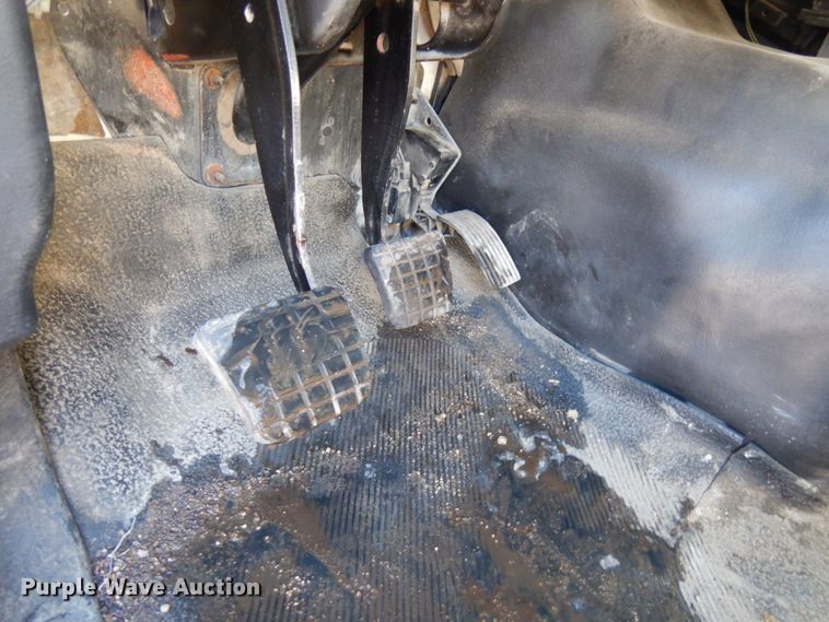 image for item IA9412 2007 International 8600  semi truck