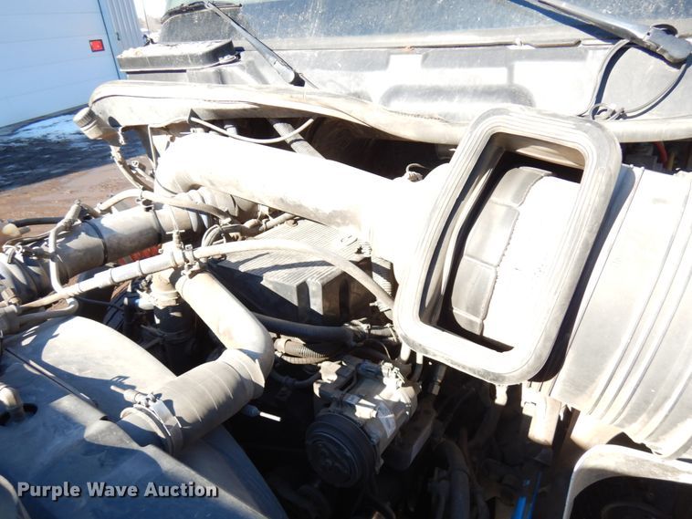 image for item IA9412 2007 International 8600  semi truck