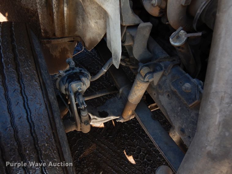 image for item IA9412 2007 International 8600  semi truck