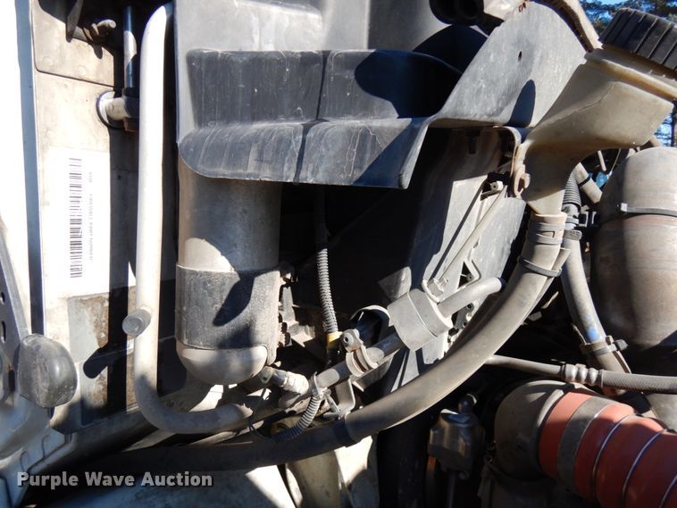 image for item IA9412 2007 International 8600  semi truck