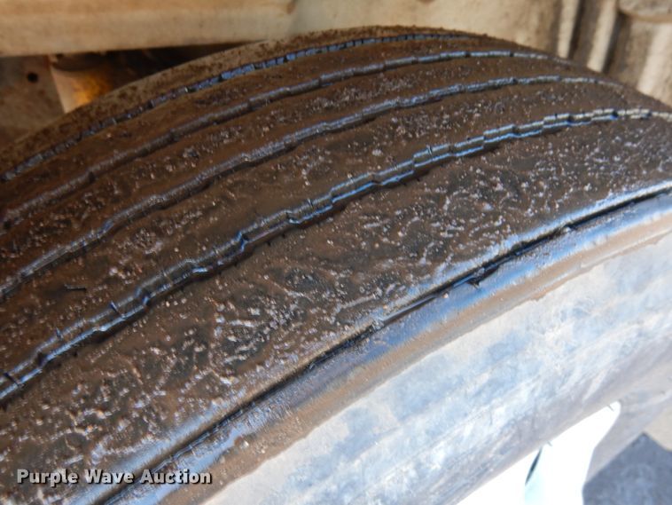 image for item IA9412 2007 International 8600  semi truck