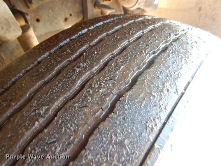 image for item IA9412 2007 International 8600  semi truck