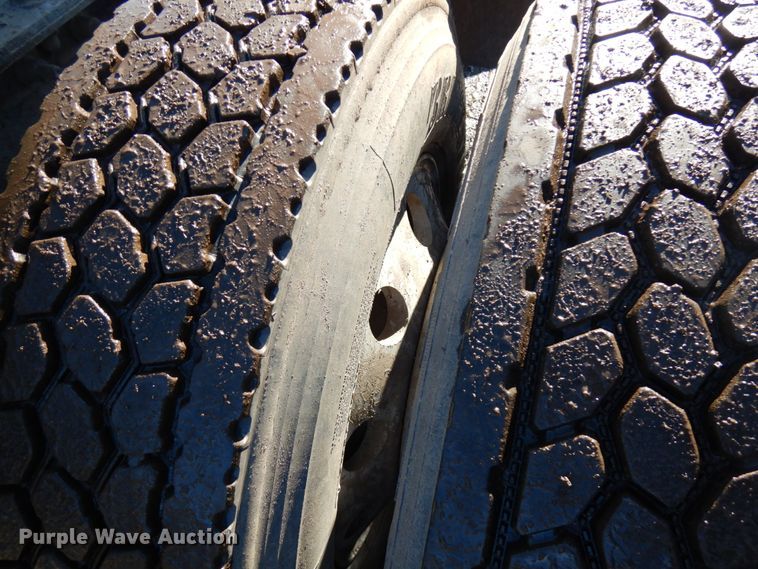 image for item IA9412 2007 International 8600  semi truck