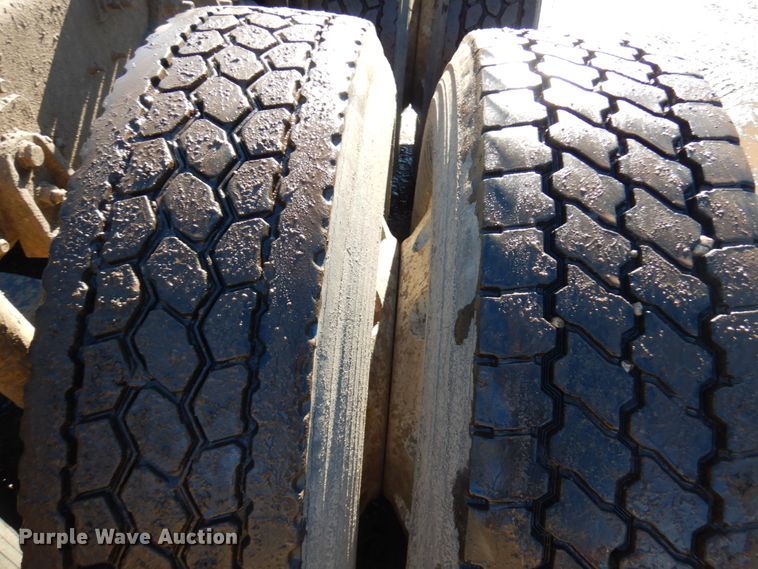 image for item IA9412 2007 International 8600  semi truck