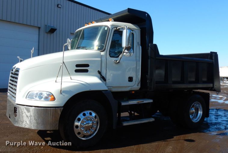 image for item IA9413 2007 Mack CXN612  dump truck