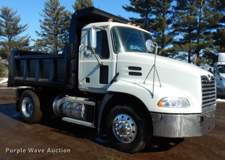 image for item IA9413 2007 Mack CXN612  dump truck