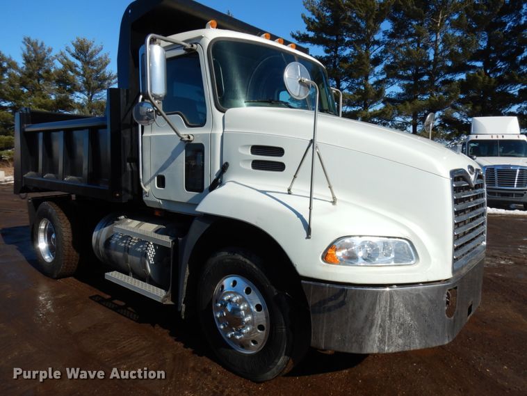 image for item IA9413 2007 Mack CXN612  dump truck