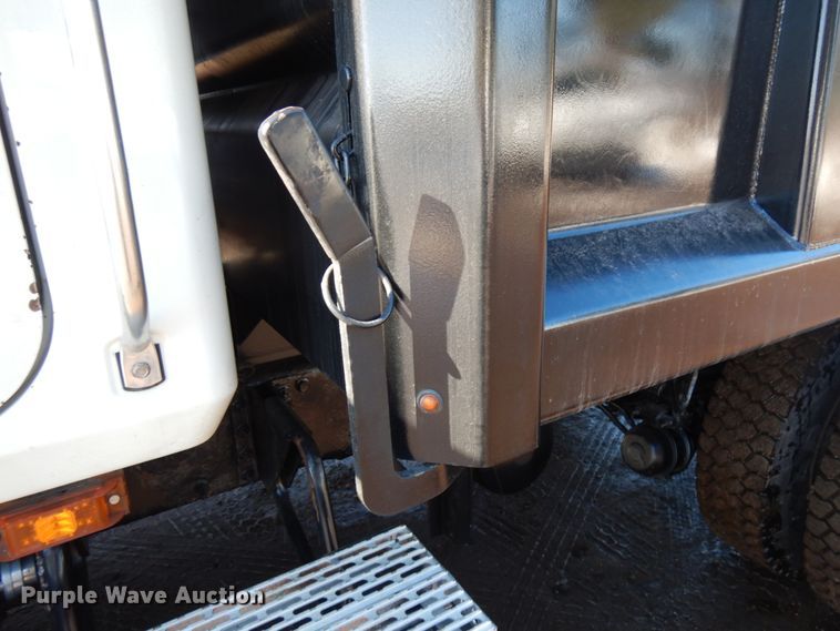 image for item IA9413 2007 Mack CXN612  dump truck