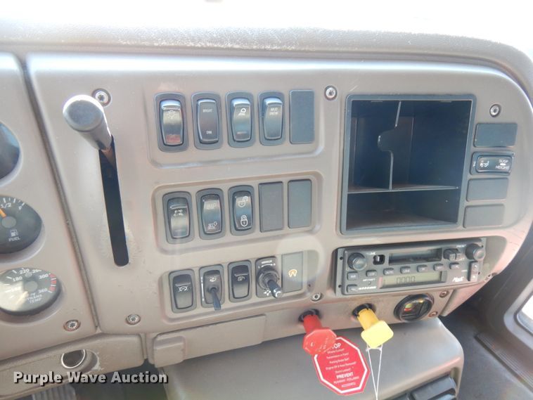 image for item IA9413 2007 Mack CXN612  dump truck