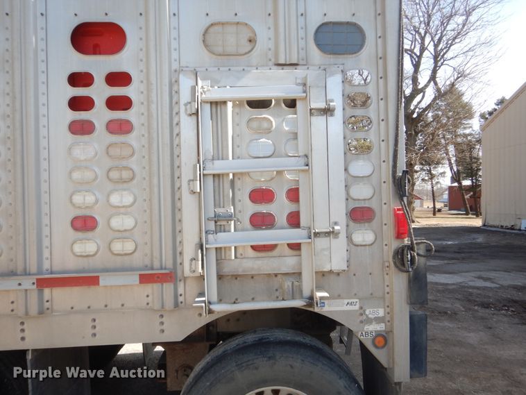 image for item IK9789 2005 Wilson PSDCL-402  livestock trailer