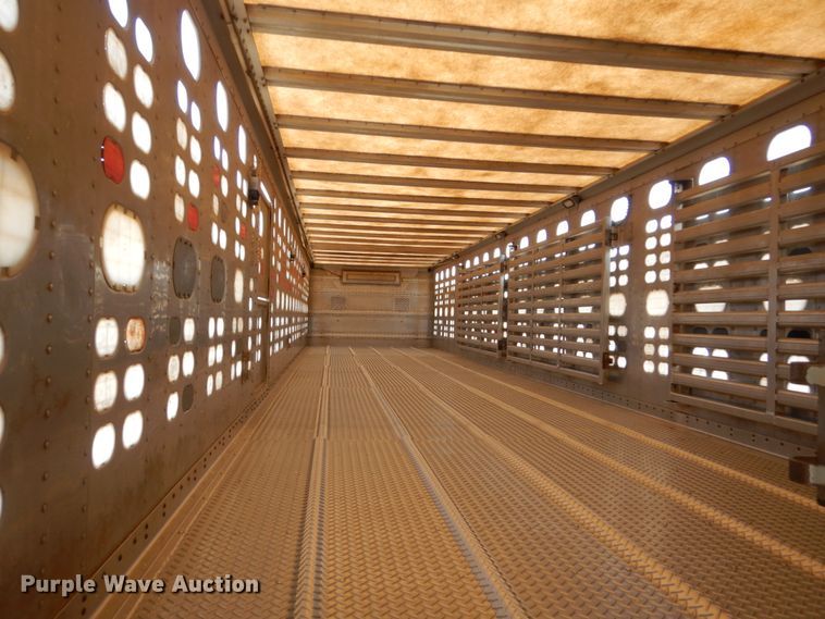 image for item IK9789 2005 Wilson PSDCL-402  livestock trailer
