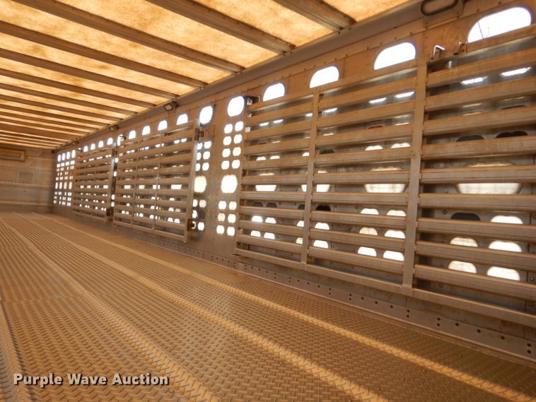 image for item IK9789 2005 Wilson PSDCL-402  livestock trailer