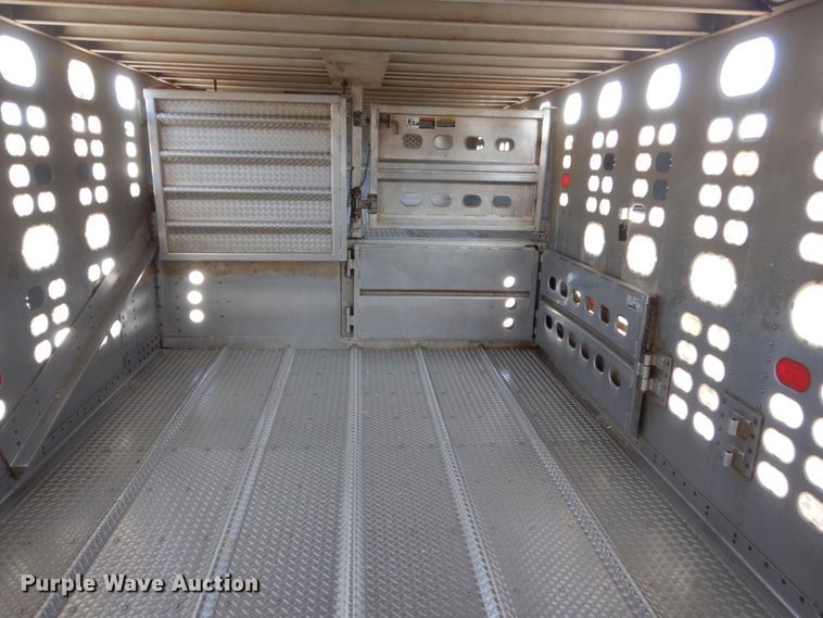 image for item IK9789 2005 Wilson PSDCL-402  livestock trailer