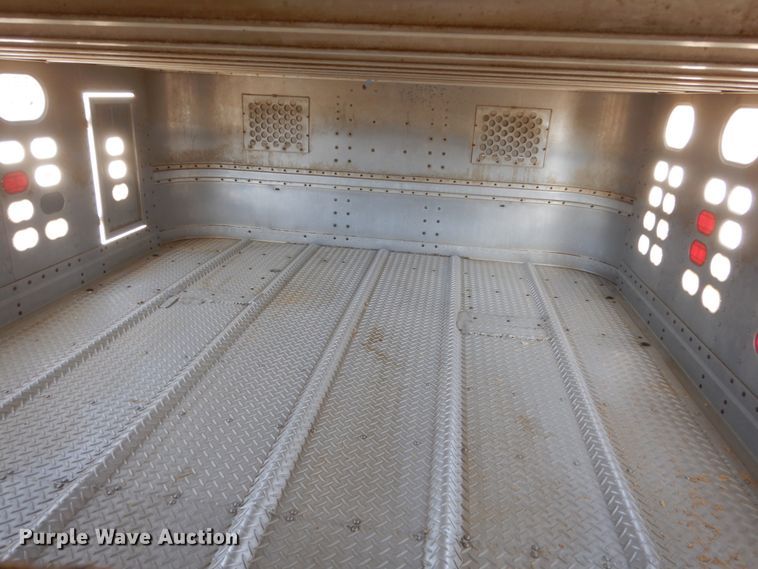 image for item IK9789 2005 Wilson PSDCL-402  livestock trailer