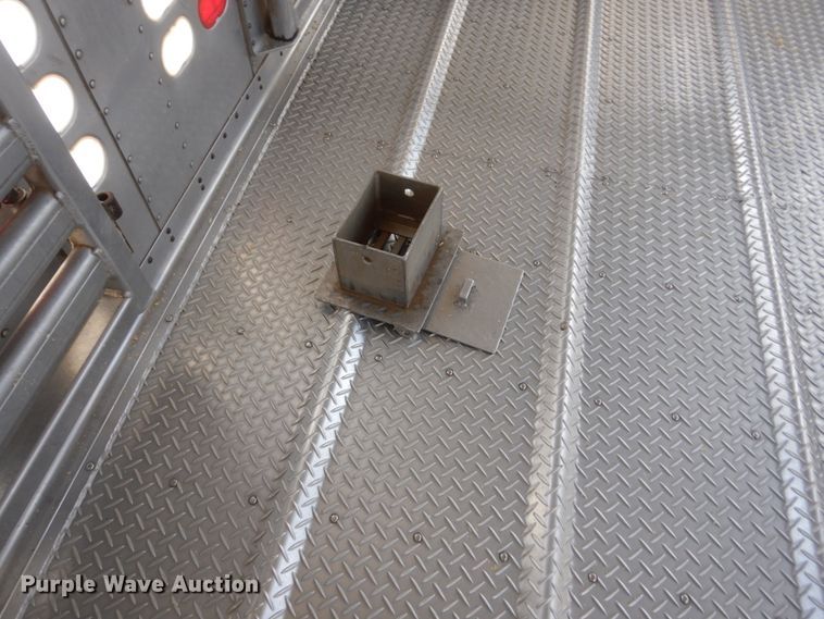 image for item IK9789 2005 Wilson PSDCL-402  livestock trailer