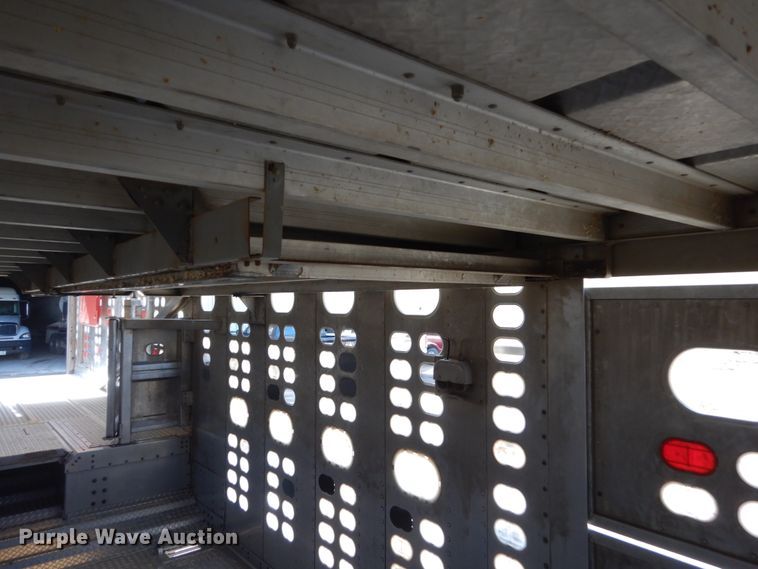 image for item IK9789 2005 Wilson PSDCL-402  livestock trailer