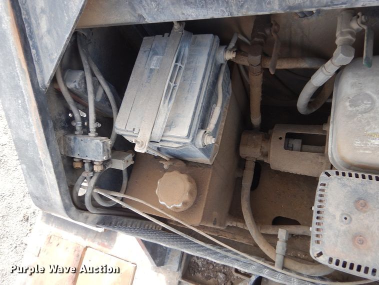 image for item IK9800 2001 Talbert T4DW50SAHRG1-11 lowboy equipment trailer