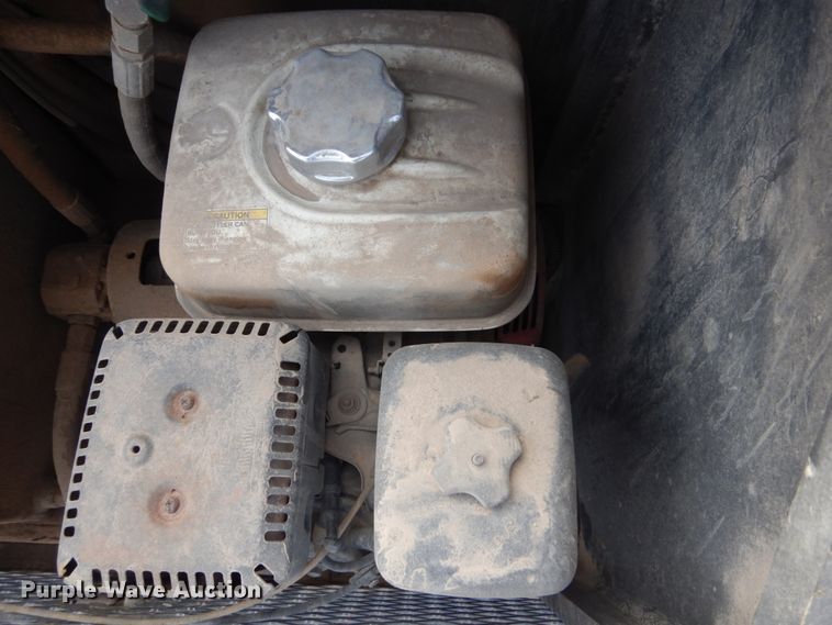 image for item IK9800 2001 Talbert T4DW50SAHRG1-11 lowboy equipment trailer