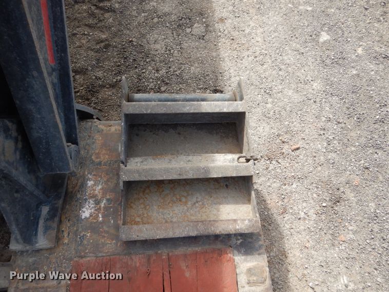 image for item IK9800 2001 Talbert T4DW50SAHRG1-11 lowboy equipment trailer