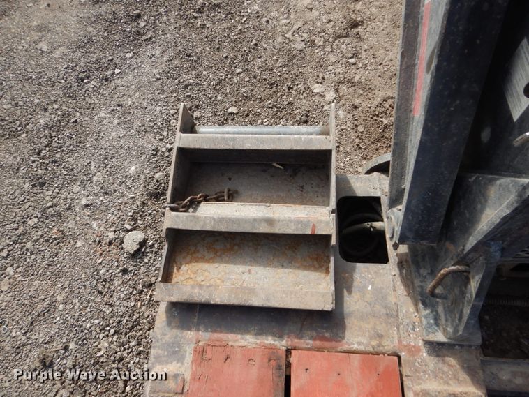 image for item IK9800 2001 Talbert T4DW50SAHRG1-11 lowboy equipment trailer