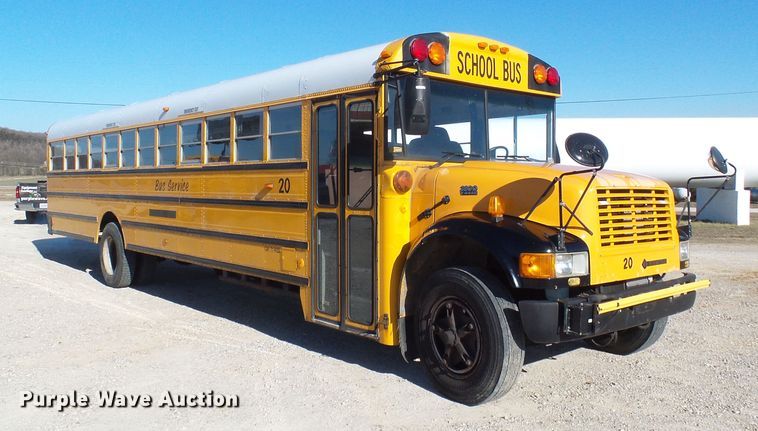 image for item DC2872 2000 International 3800  school bus