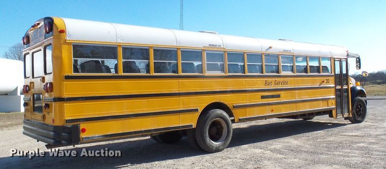 image for item DC2872 2000 International 3800  school bus